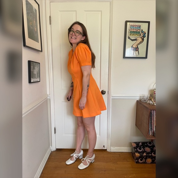 60s Vintage Bright Orange Mini Dress w Capped Sleeves - Picture 2 of 10